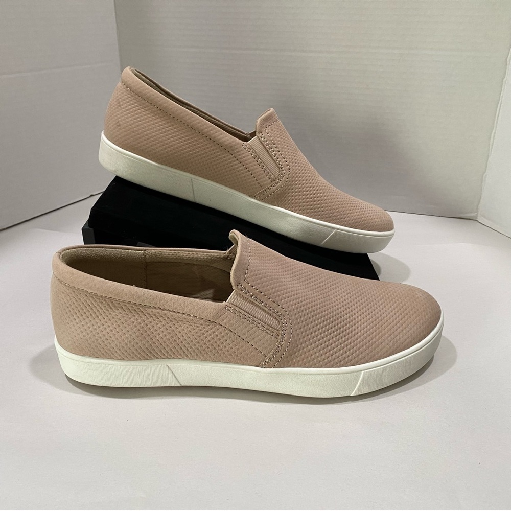 Naturalizer Zola3 Perforated Leather Slip-On Sneakers Blush Nude Women’s Size 10